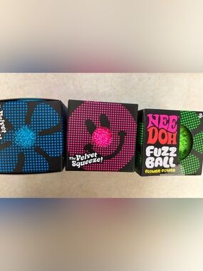 Nee doh flower power Fuzz Ball Velvet Squeeze - Pink green blue bundle of 3
